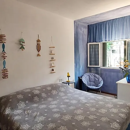Confortevole Bilocale Giardino Doppio Parcheggio アパート *