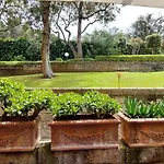 Confortevole Bilocale Giardino Doppio Parcheggio アパート プンタ・アーラ