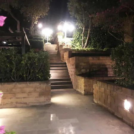 Confortevole Bilocale Giardino Doppio Parcheggio