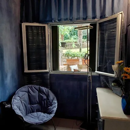 Apartmán Confortevole Bilocale Giardino Doppio Parcheggio *